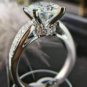 Korean Style Affordable Luxury Fashion Four-claw Bud Artificial Diamond Ring