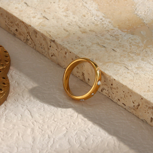 Affordable Luxury Fashion Temperament Ornament Gold Transparent Zircon Small Flower Ring