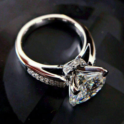 Korean Style Affordable Luxury Fashion Four-claw Bud Artificial Diamond Ring